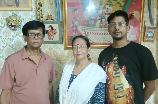 コルカタ ：スリ (N. K. Sur) さん一家