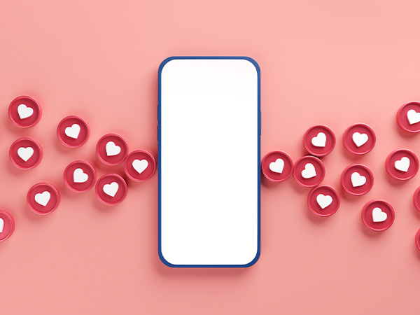 24時間、現地の日本語スタッフがWhatsApp（ワッツアップ）のアプリでサポート。