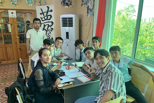 教育×ウズベキスタン